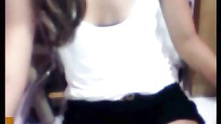 Studentessa brasiliana si spoglia per me in cam