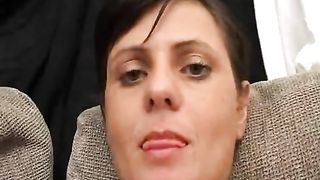 Bella moretta italiana partecipa ad un casting