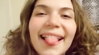 Seducente studentessa forata da dietro