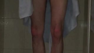 Il culo magro del mio ragazzo in doccia