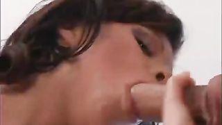 Piccola rossa scopata senza pietà