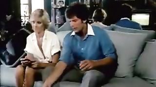 Slut perfetta vuole essere scopata alla pecorina