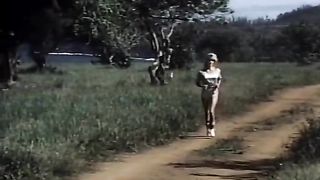 A questa bionda piace succhiare il cazzo di uno sconosciuto