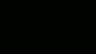 Matura poliziotta  sculaccia il culo sodo di bella ragazza