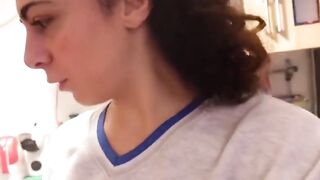 Un grosso pisello nero per la mogliettina insaziabile