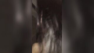 Zoccola NAPOLETANA succhia e prende cazzoi gemendo come una vacca