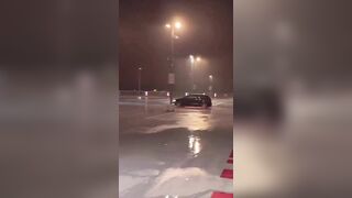 Anteprima del video: La nuova moda dei led nel culo