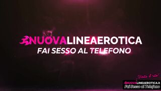 GIOVANISSIMA MOSTRA LA SUA PATATINA