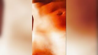 Offre la fica al capo ufficio per un aumento in busta paga