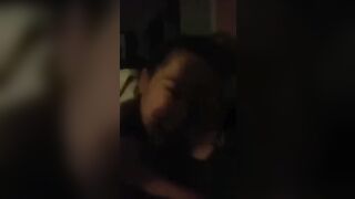 Fidaznata ripresa mentre succhia ride divertita di essere filmata