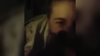 Fidaznata ripresa mentre succhia ride divertita di essere filmata