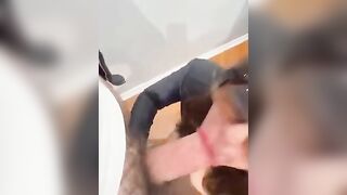 Impiegata cerca un nuovo lavoro ed è disposta a tutto