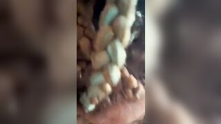 Ragazza alternativa lo succhia da brava cagna