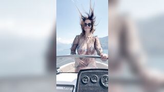 Un pomeriggio in barca con la mamma tettona