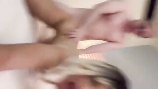 Biondina italiana scopata da stallone nostrano