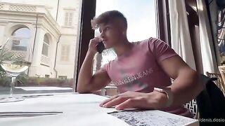 Disposta a tutto pur di ottenere il lavoro