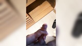 Anteprima del video: Studentessa italiana trombata dal porco in doccia