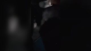 Rimorchiata in discoteca da uno sciupafemmine