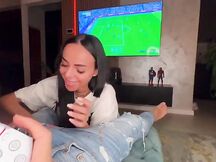 Sorellastra troia scopata e riempita di sborra