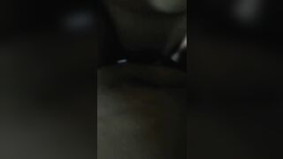 Coppietta esibizionista gira un porno per la prima volta