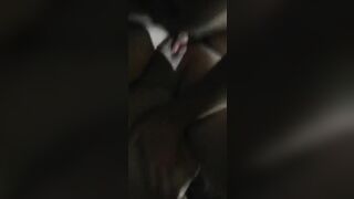 Coppietta esibizionista gira un porno per la prima volta