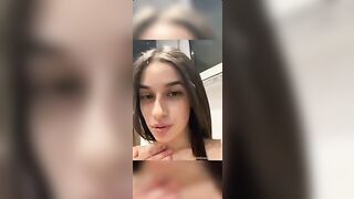 Teen italiana brunetta mostra la faccia sborrata