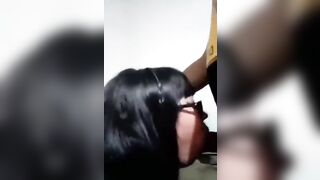 DAI FATTI VEDERE DAL CORNUTO COME LO SUCCHI >!