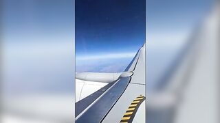 Ragazza amatoriale italiana fa la zoccola in aereo