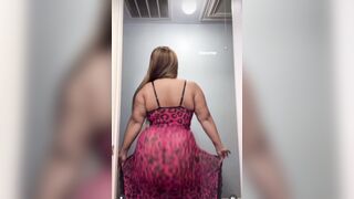 Anteprima del video: Puttana Latina Cicciona Fa Sbattere il suo Enorme Culo