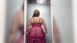 Puttana Latina Cicciona Fa Sbattere il suo Enorme Culo