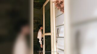 Escort di lusso sottomessa da donna matura dominante