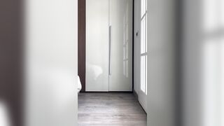 ragazza amatoriale sfilata in bodystockings