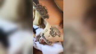 Puttana si gode un bellissimo cazzone nero