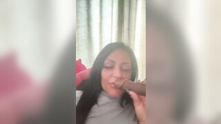 I cazzi neri sono i suoi preferiti