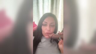 I cazzi neri sono i suoi preferiti