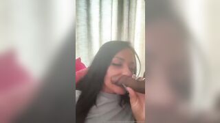 I cazzi neri sono i suoi preferiti