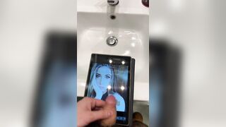 Sborrata bellissima su una ragazza sexy romana  e in forma