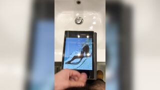 Sborrata bellissima su una ragazza sexy romana  e in forma