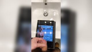 Sborrata bellissima su una ragazza sexy romana  e in forma