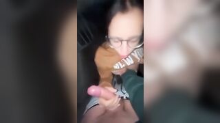 Ragazza brutta sa come far felice il suo ragazzo