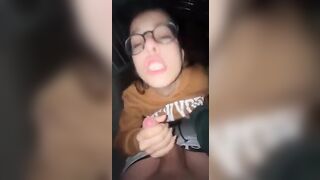 Ragazza brutta sa come far felice il suo ragazzo