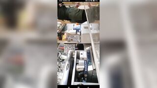 Il culo perfetto della mia barista ! Chi lo sborra ?