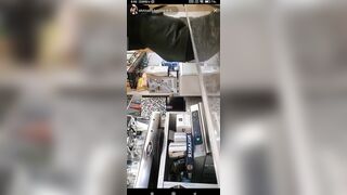 Il culo perfetto della mia barista ! Chi lo sborra ?