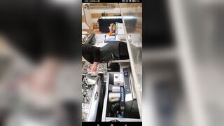 Il culo perfetto della mia barista ! Chi lo sborra ?