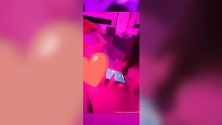 Succhia il cazzo e fa cornuto il fidaznato al telefono