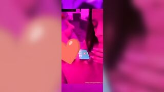 Succhia il cazzo e fa cornuto il fidaznato al telefono