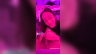 Succhia il cazzo e fa cornuto il fidaznato al telefono