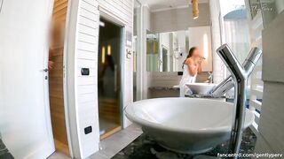 Sesso in pubblico alla SPA