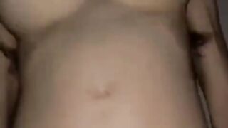 Cavalca impazzita sul cazzo dell'amante