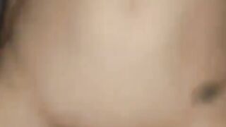 Cavalca impazzita sul cazzo dell'amante